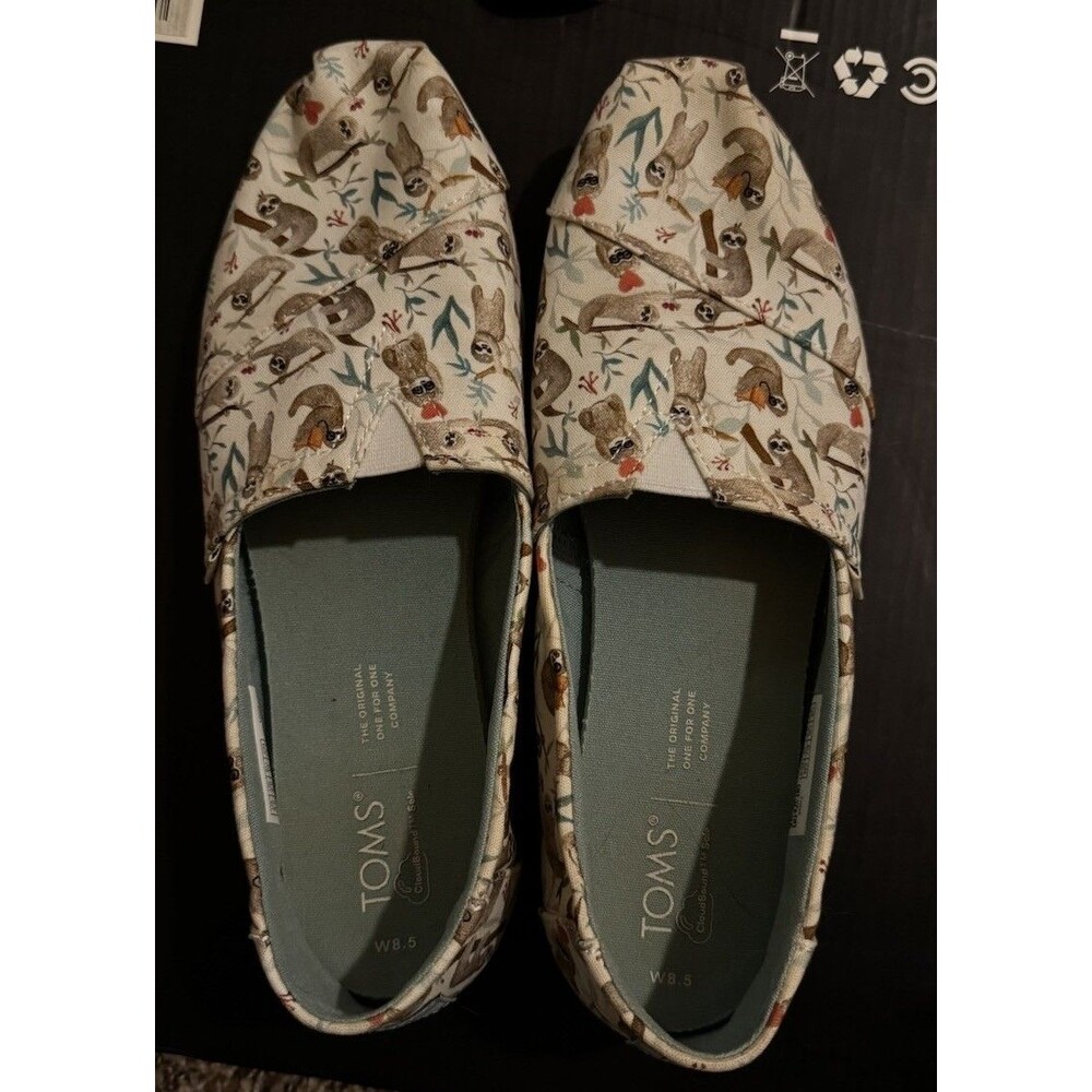 EUC Toms Shoes Womens 8.5 Sloth Print Slip On Canvas Alpargatas Canvas Classic